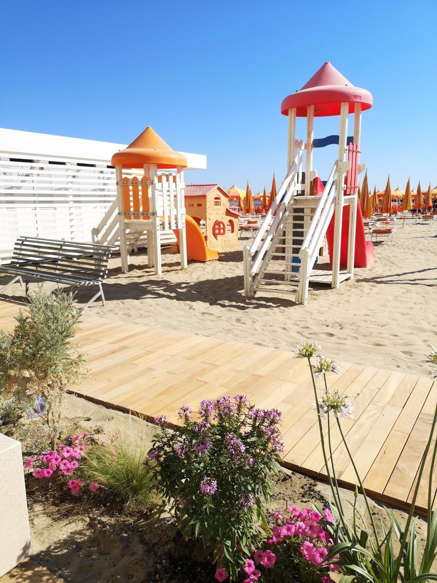 Hotel Sirena Белларія-Іджеа-Марина Екстер'єр фото