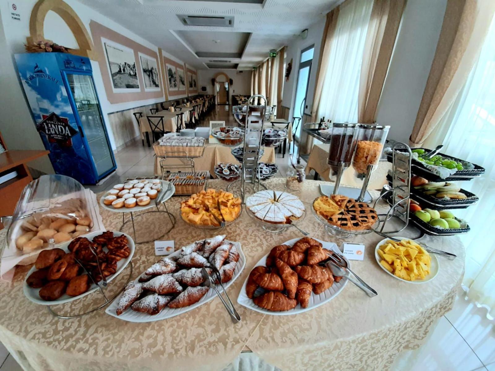 Hotel Sirena Белларія-Іджеа-Марина Екстер'єр фото