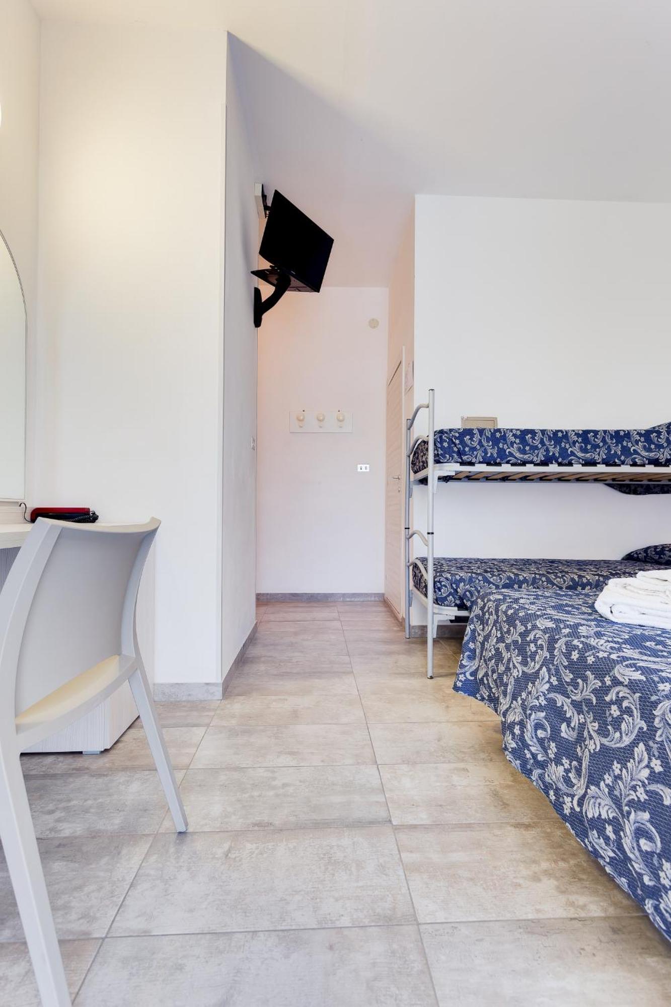 Hotel Sirena Белларія-Іджеа-Марина Екстер'єр фото