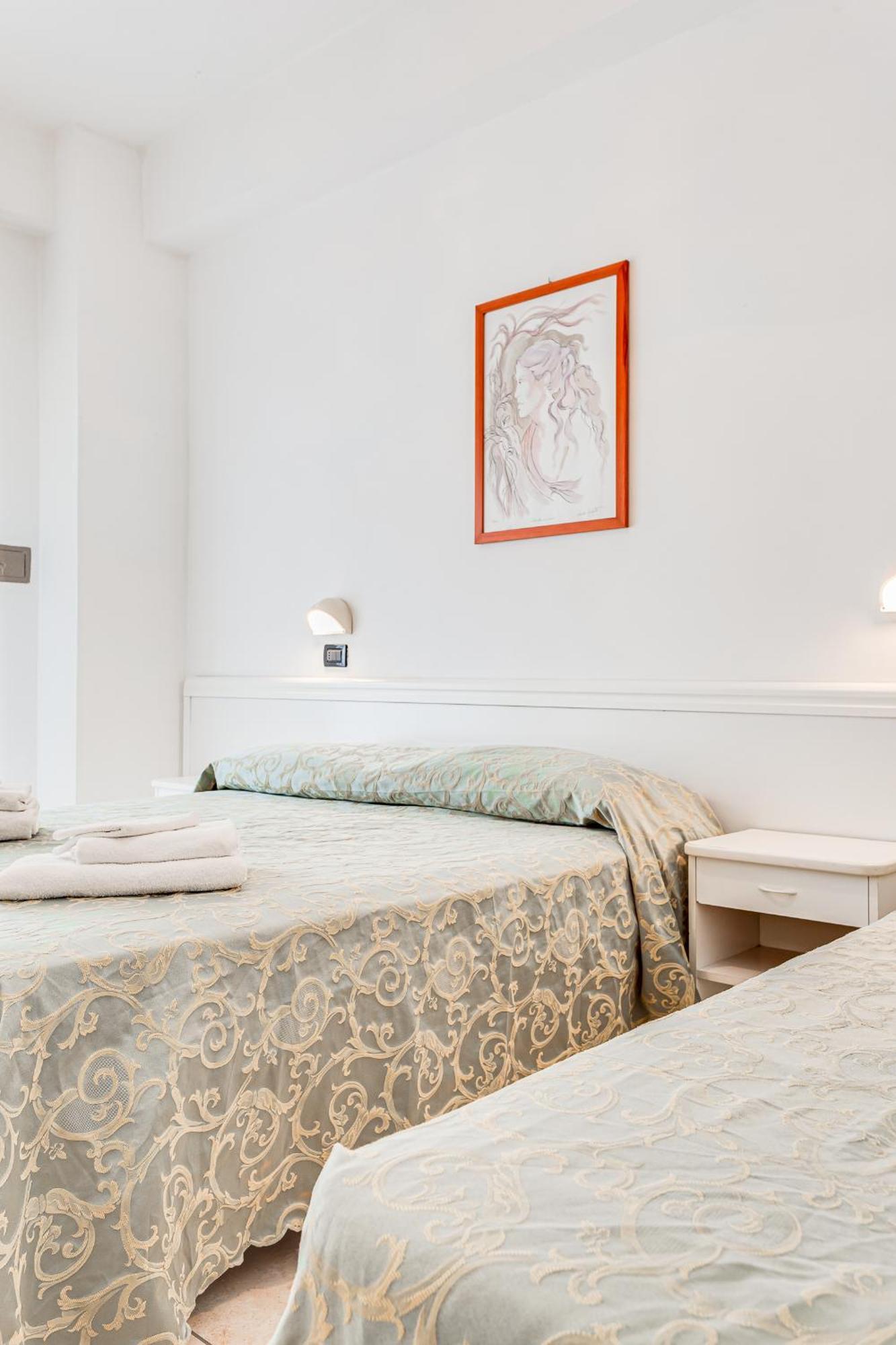 Hotel Sirena Белларія-Іджеа-Марина Екстер'єр фото